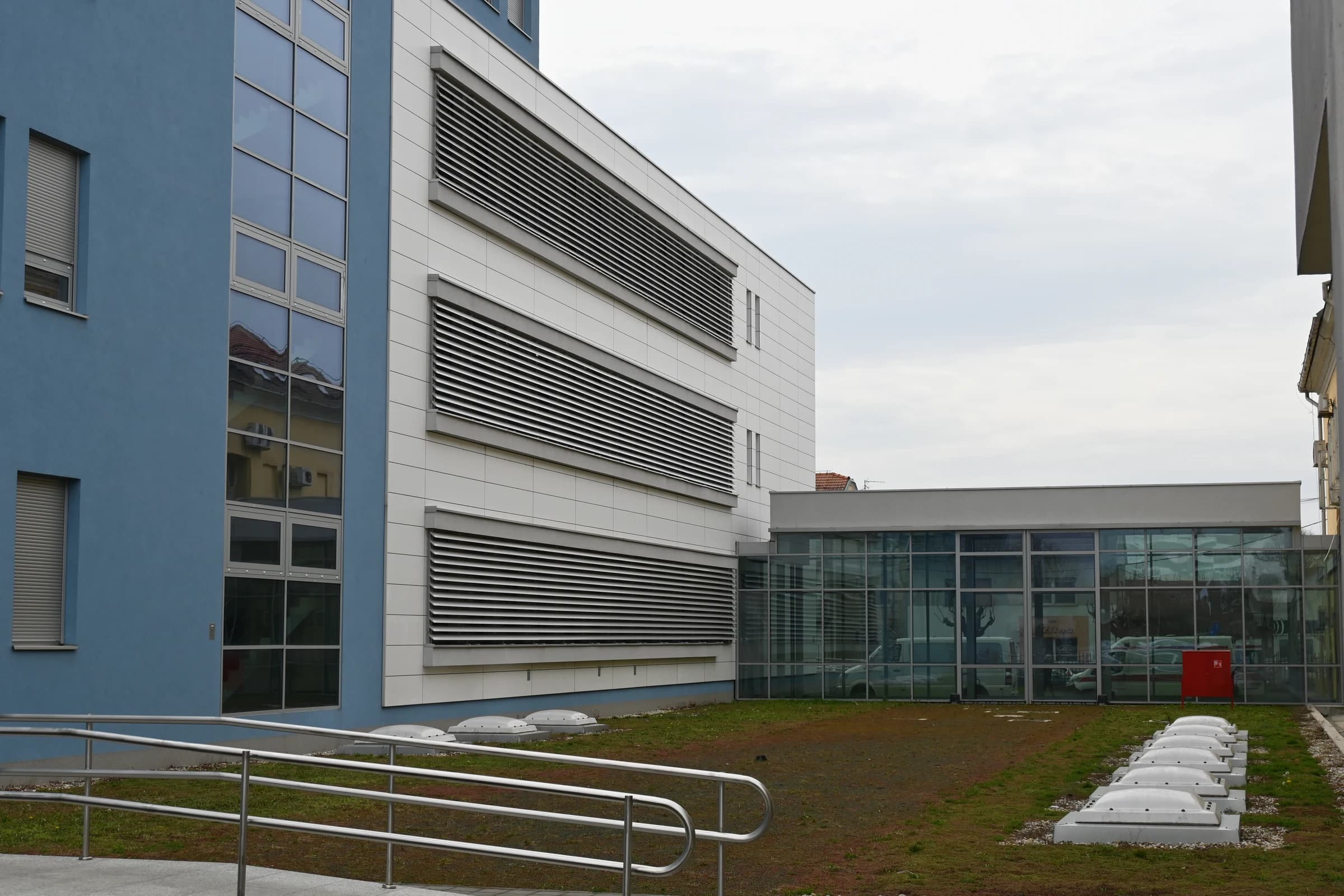Bolnica Bjelovar, ventilirana fasada