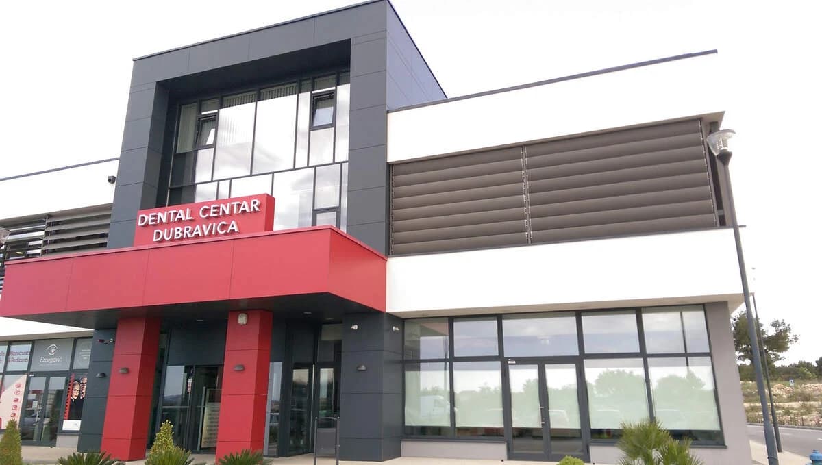 Dental centar Dubravica, ventilirana fasada s pločama Trespa Meteon