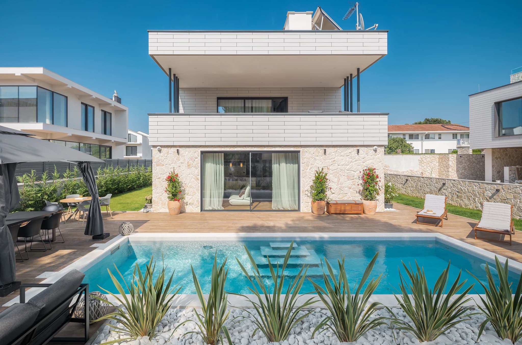 Villa Istra, ventilirana fasada s pločama Swisspearl Vintago i Swisspearl Zenor